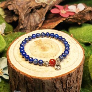 Lapis Lazuli and Red Agate bracelet combining Water and Fire energy for courage and insight