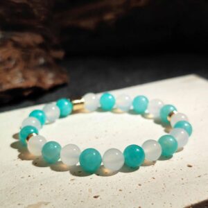 Bracelet with Amazonite and White Agate beads for emotional healing and inner peace