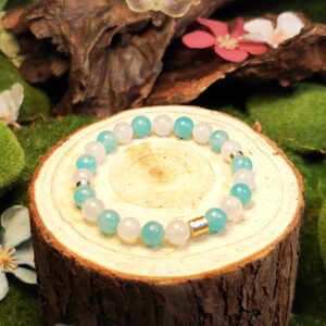 Bracelet with Amazonite and White Agate beads for emotional healing and inner peace